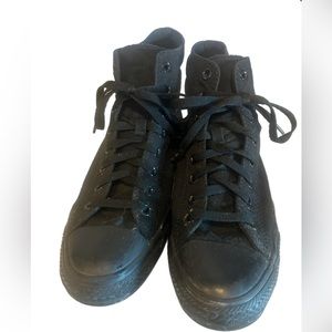 CHUCK TAYLOR CONVERSE SIZE 9 ALL BLACK